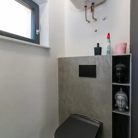 Aspera Villa *